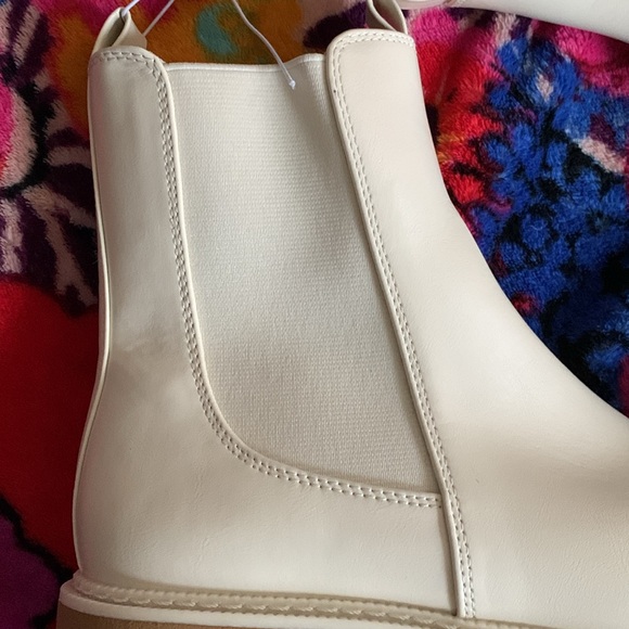 NWT a new day Demi Chelsea boots - Picture 5 of 15